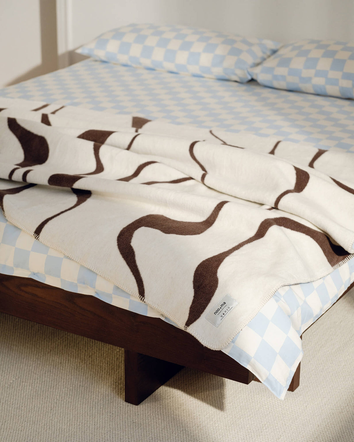 Felu Throw