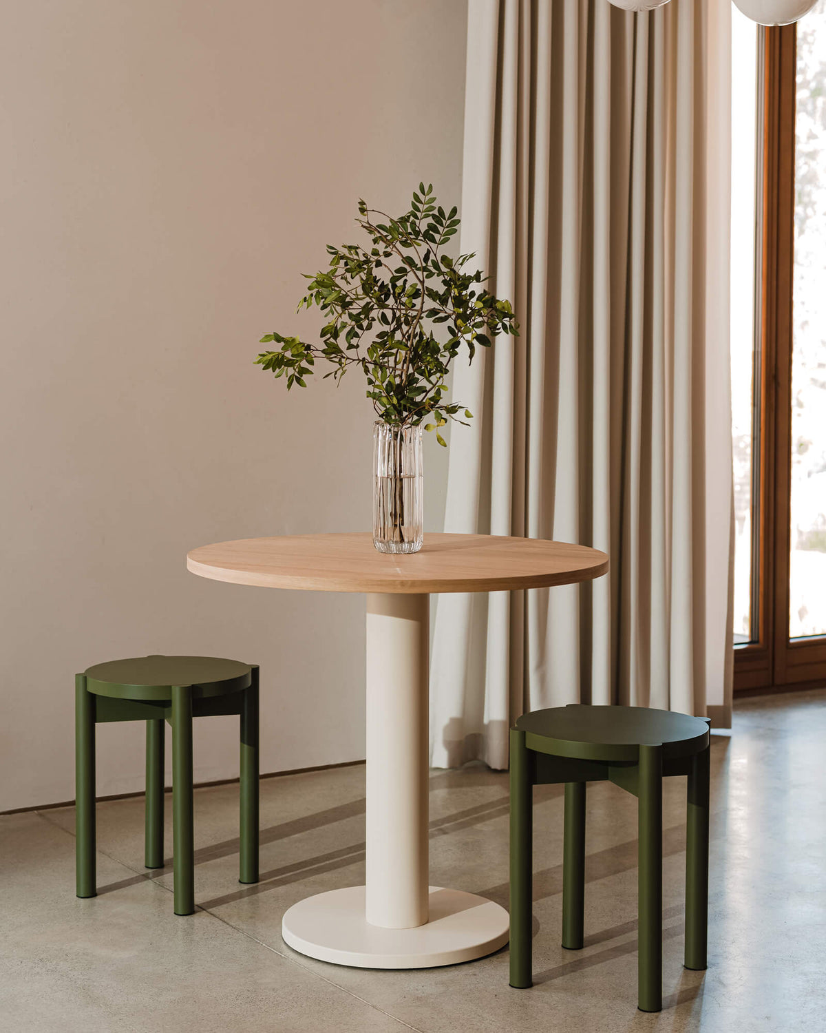 Hopp Stool