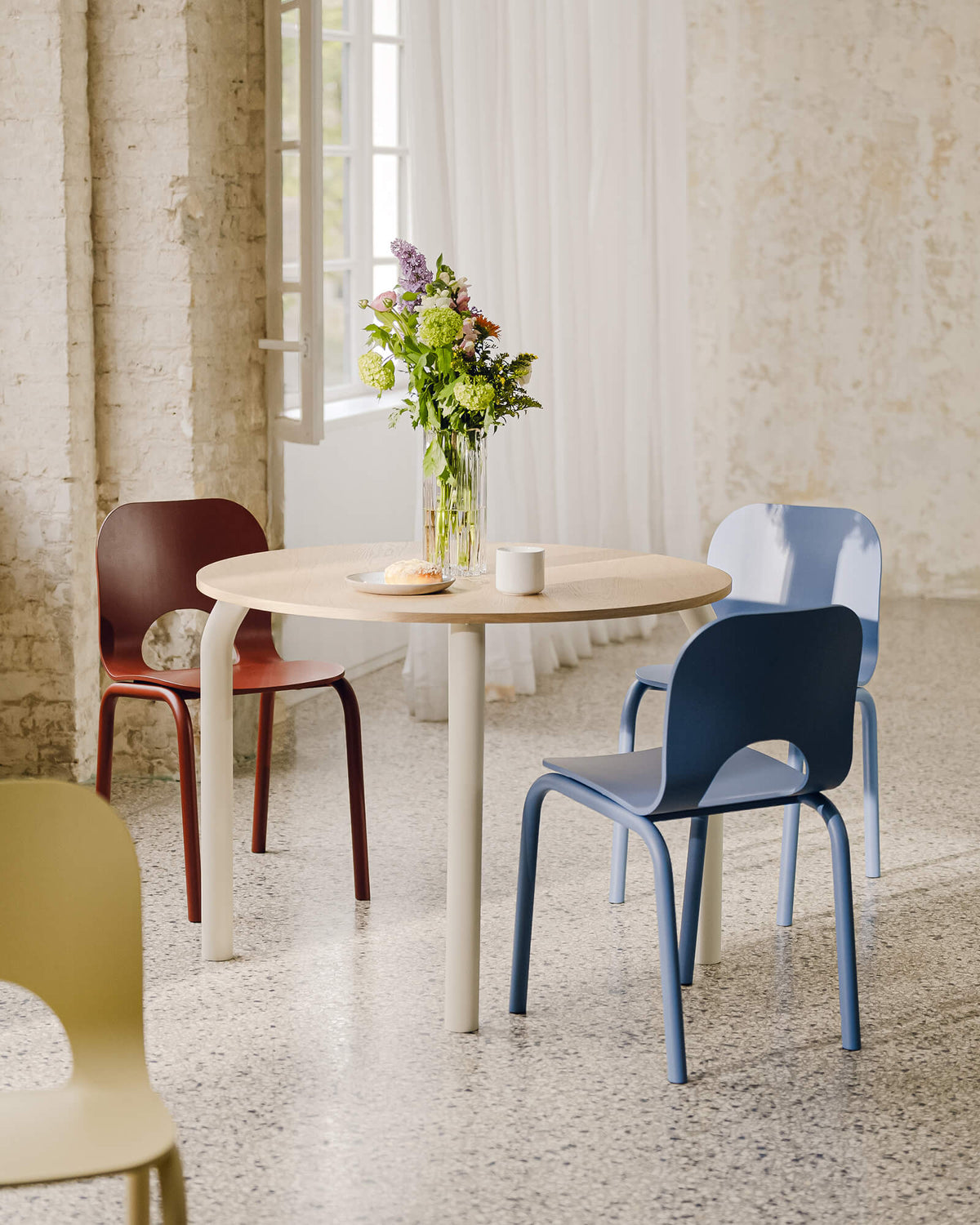 Meko Dining Table