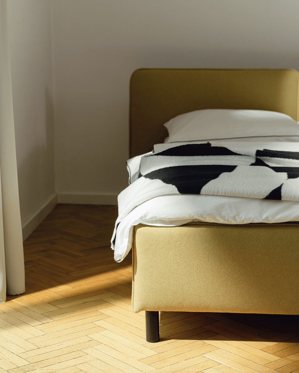 Melu Bed