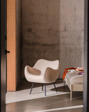 RM58 Armchair