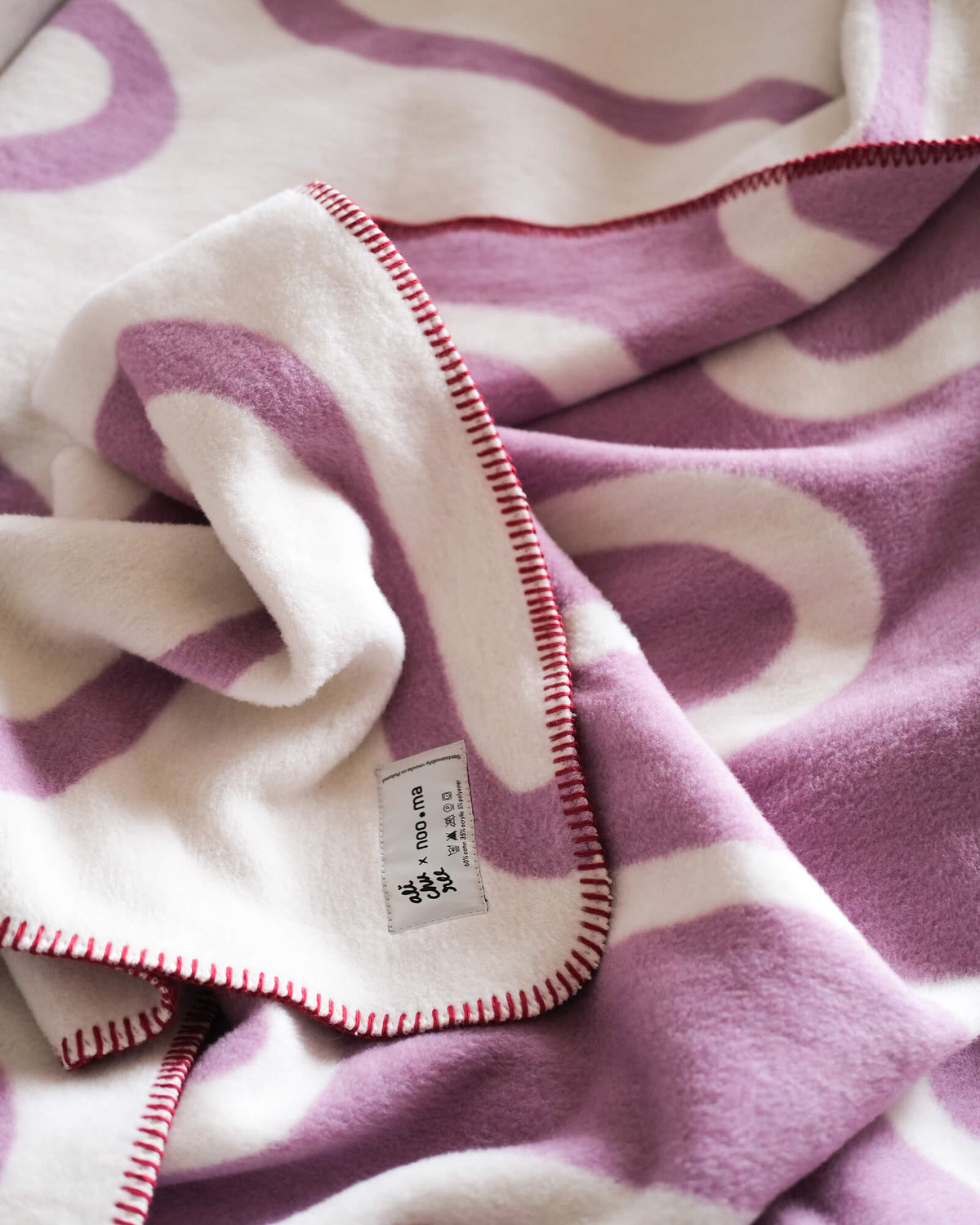 Swirl Throw