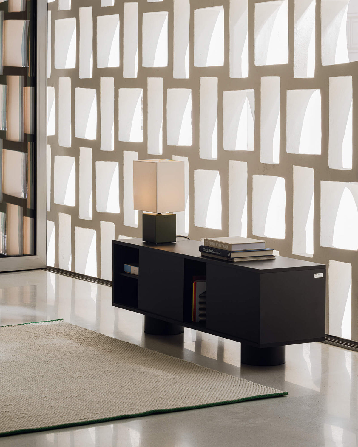 Taro TV Stand