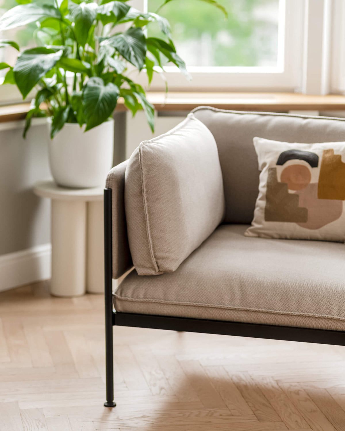 Toom Armchair