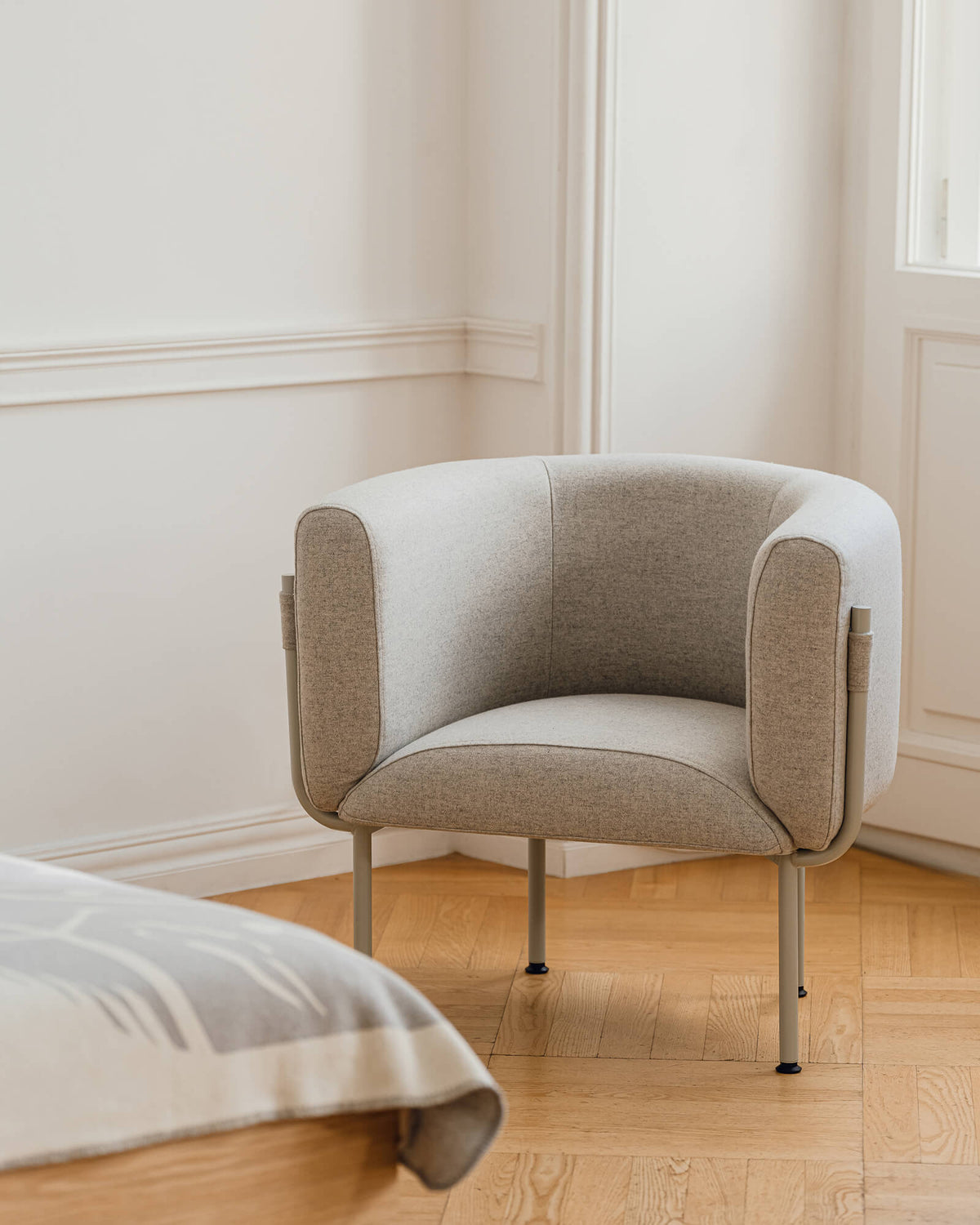 Ubi Mini Armchair