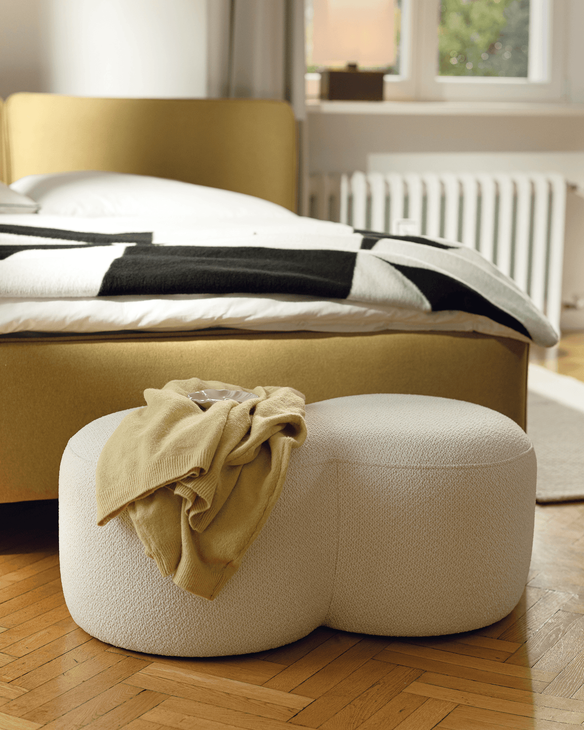 Umbo Pouf