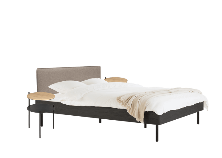 Streiko Bed & 2x Tu Bedside Table